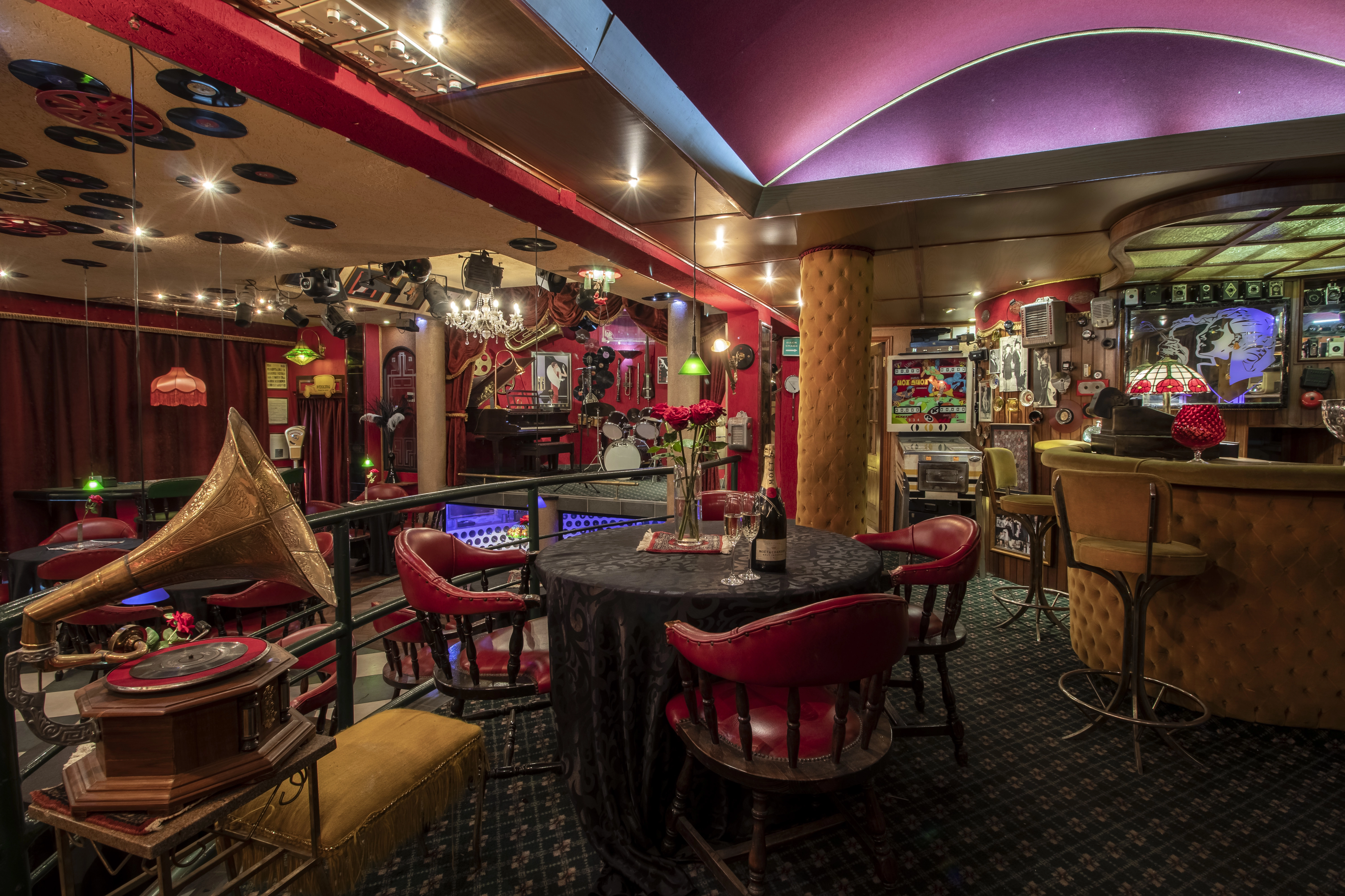 Gatsby lounge main